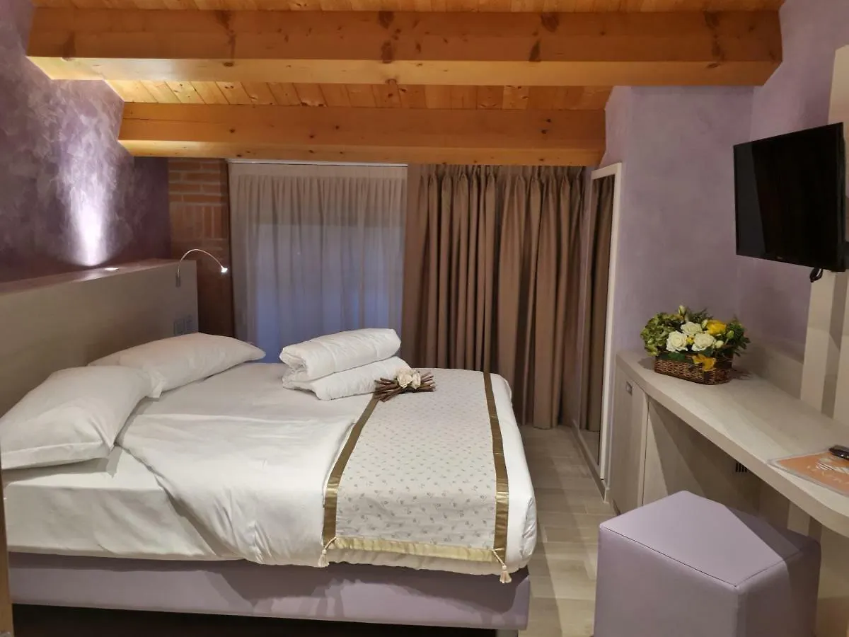 Agriturismo Cabrele Santorso Bauernhof